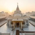 Shirdi darshan tips guide showing the Sai Baba Samadhi Mandir temple in early morning light